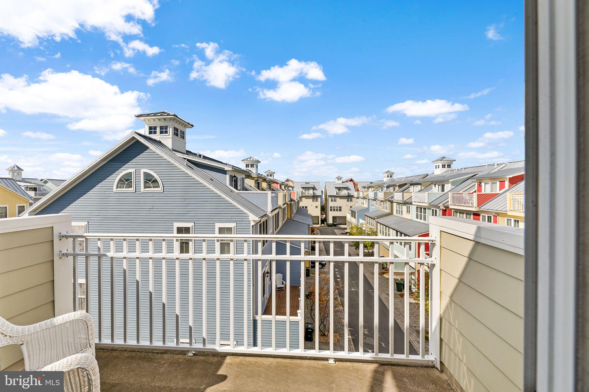 6 Canal Side Mews W