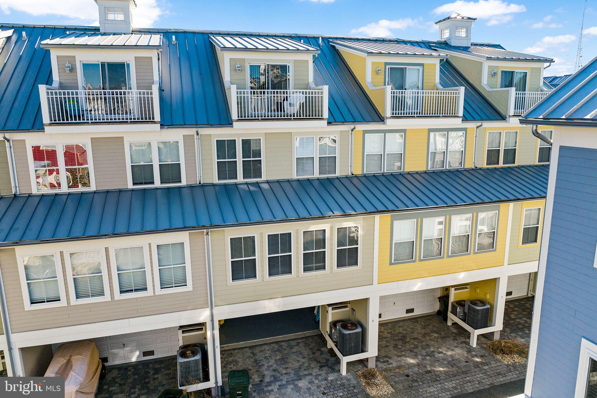 6 Canal Side Mews W