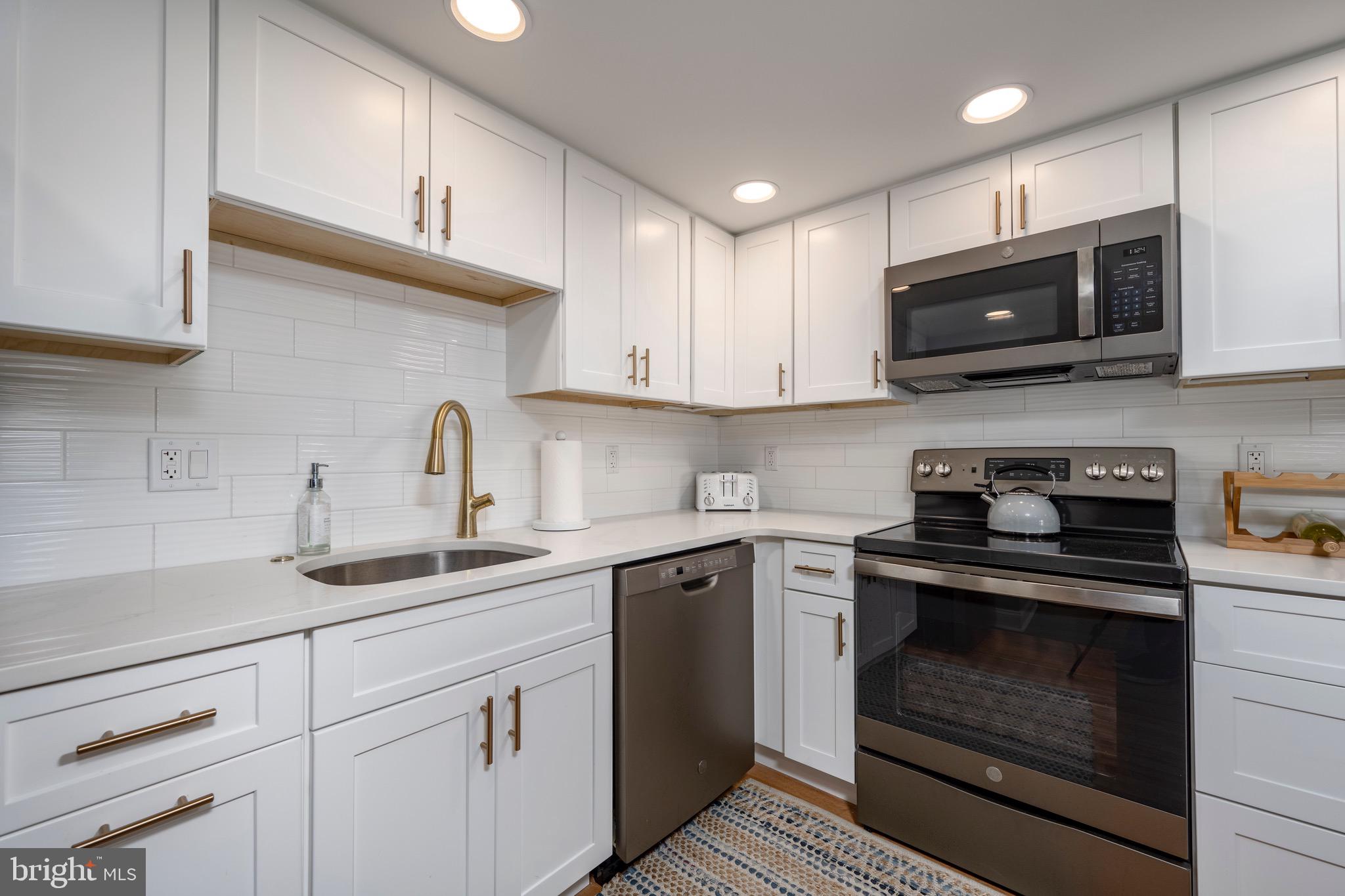 13806 Wight STREET Unit: 102