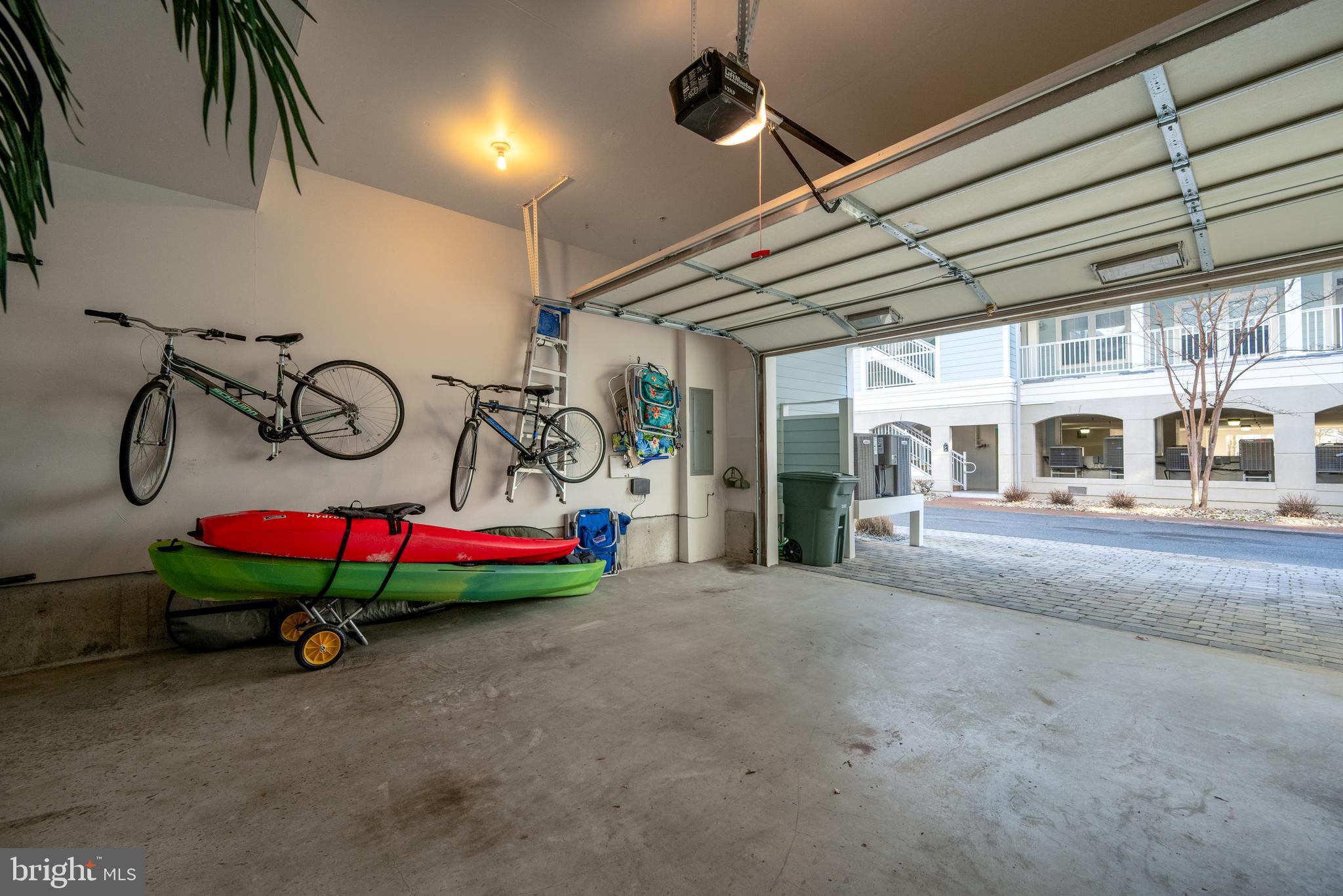 25 Canal Side MEWS E