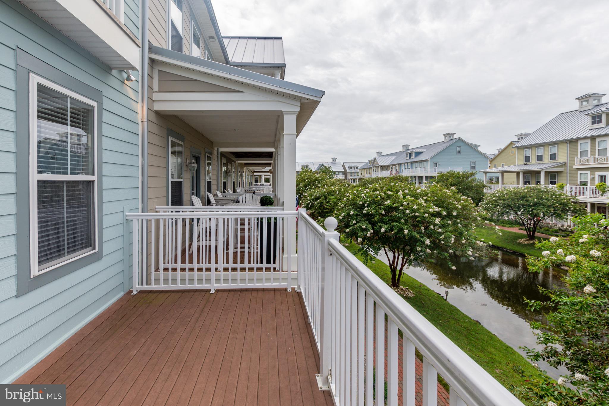 25 Canal Side MEWS E