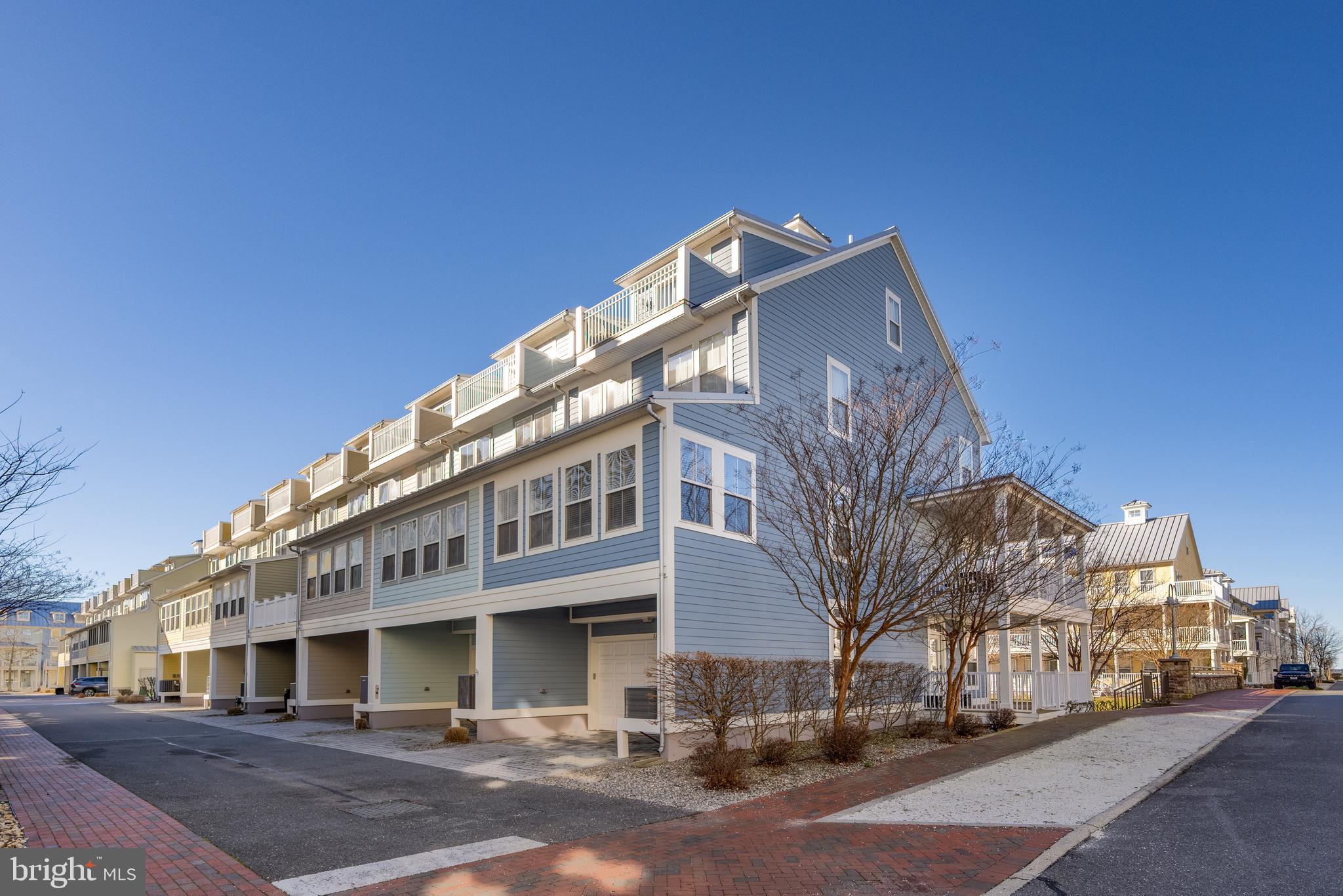 25 Canal Side MEWS E