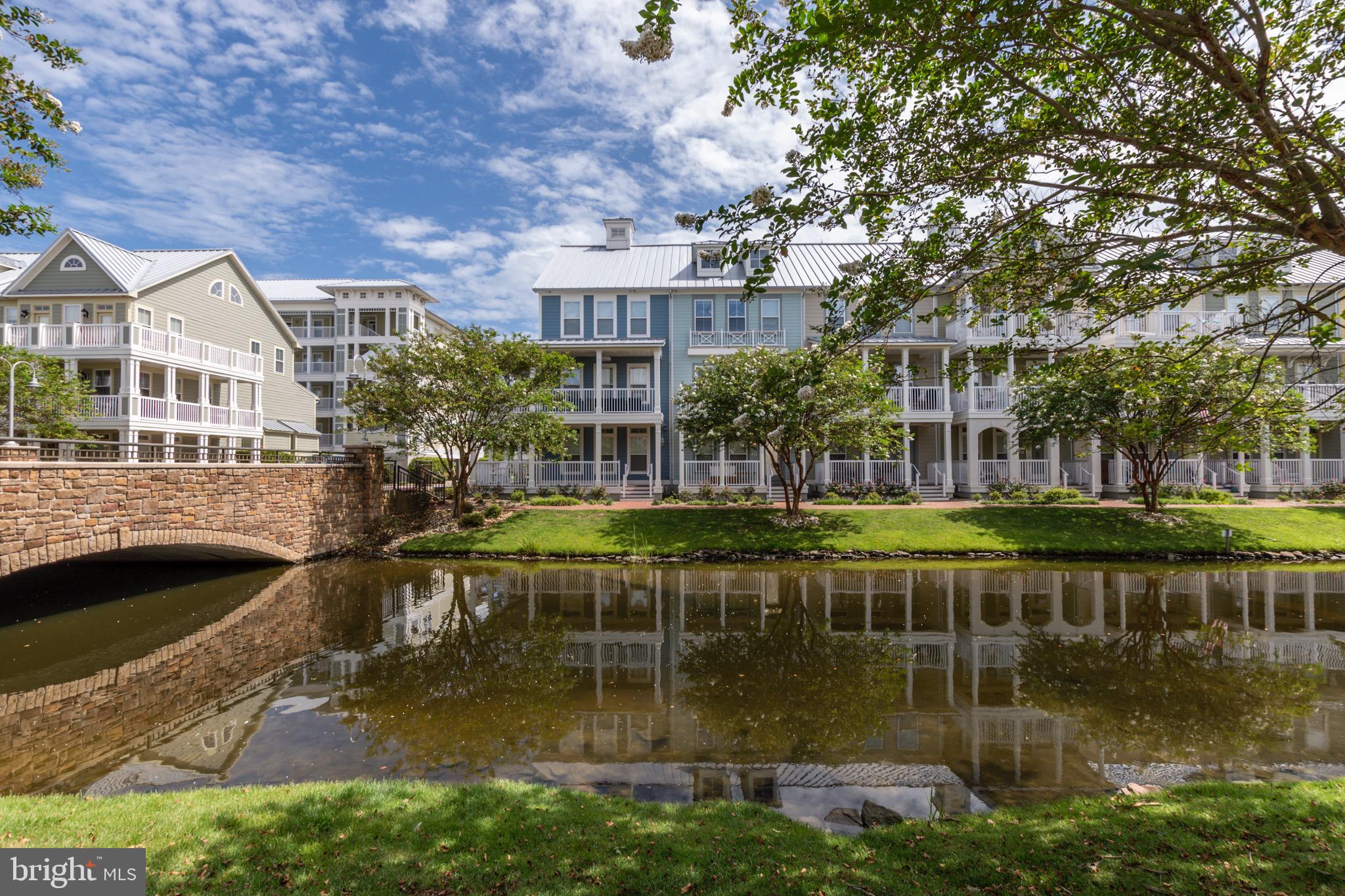 25 Canal Side MEWS E