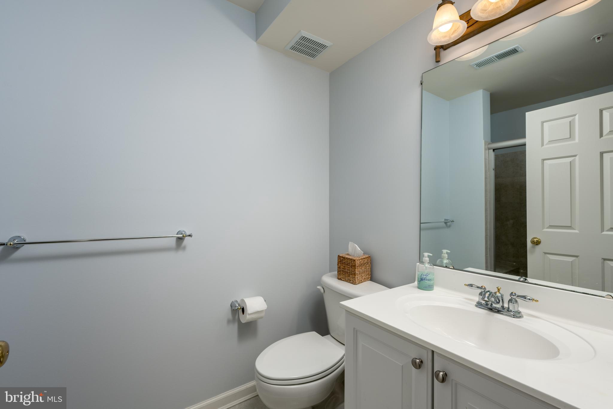 25 Canal Side MEWS E