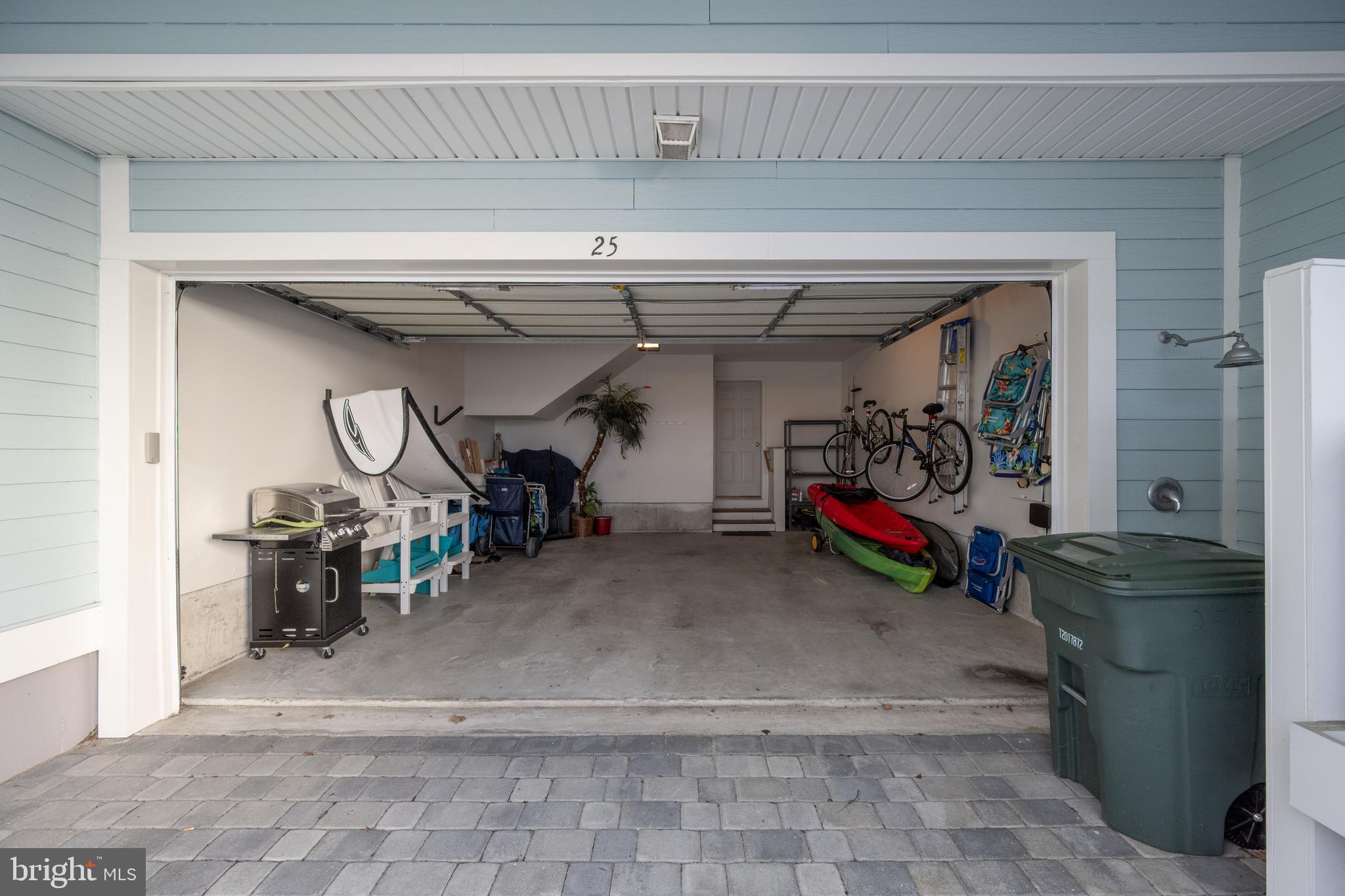 25 Canal Side MEWS E