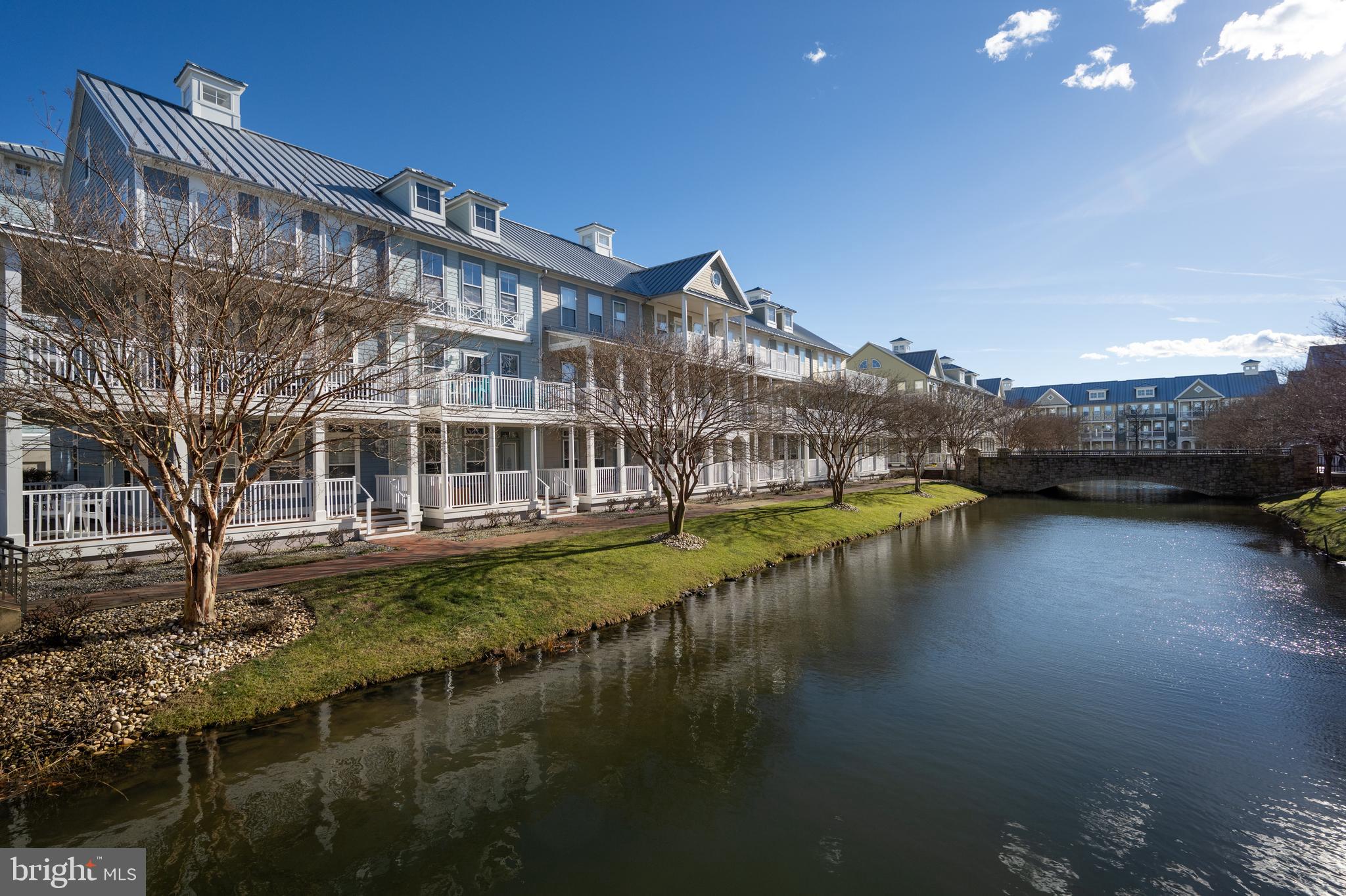 25 Canal Side MEWS E