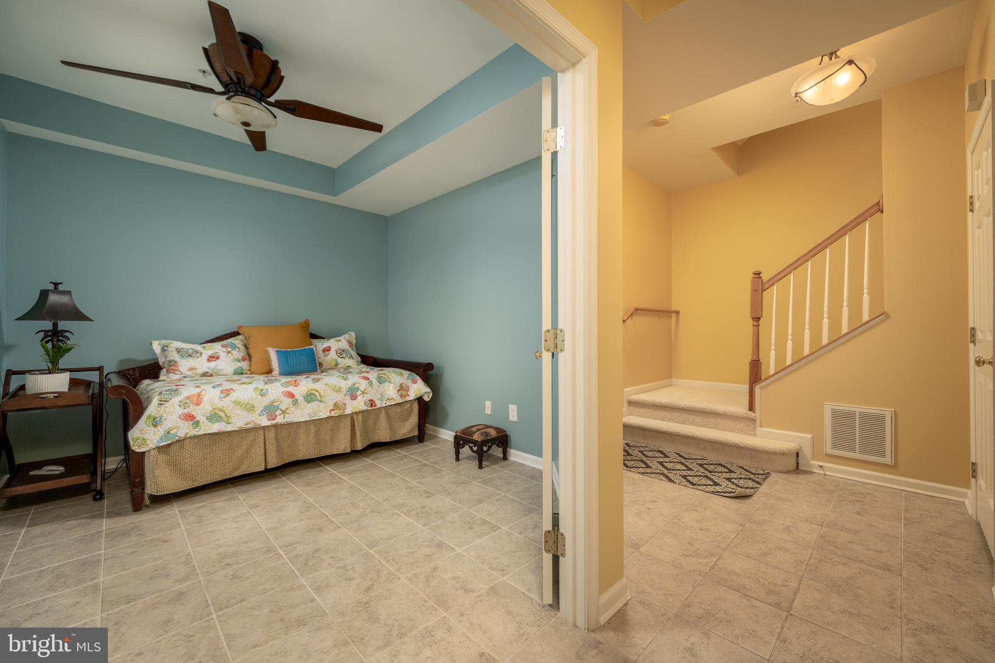 25 Canal Side MEWS E