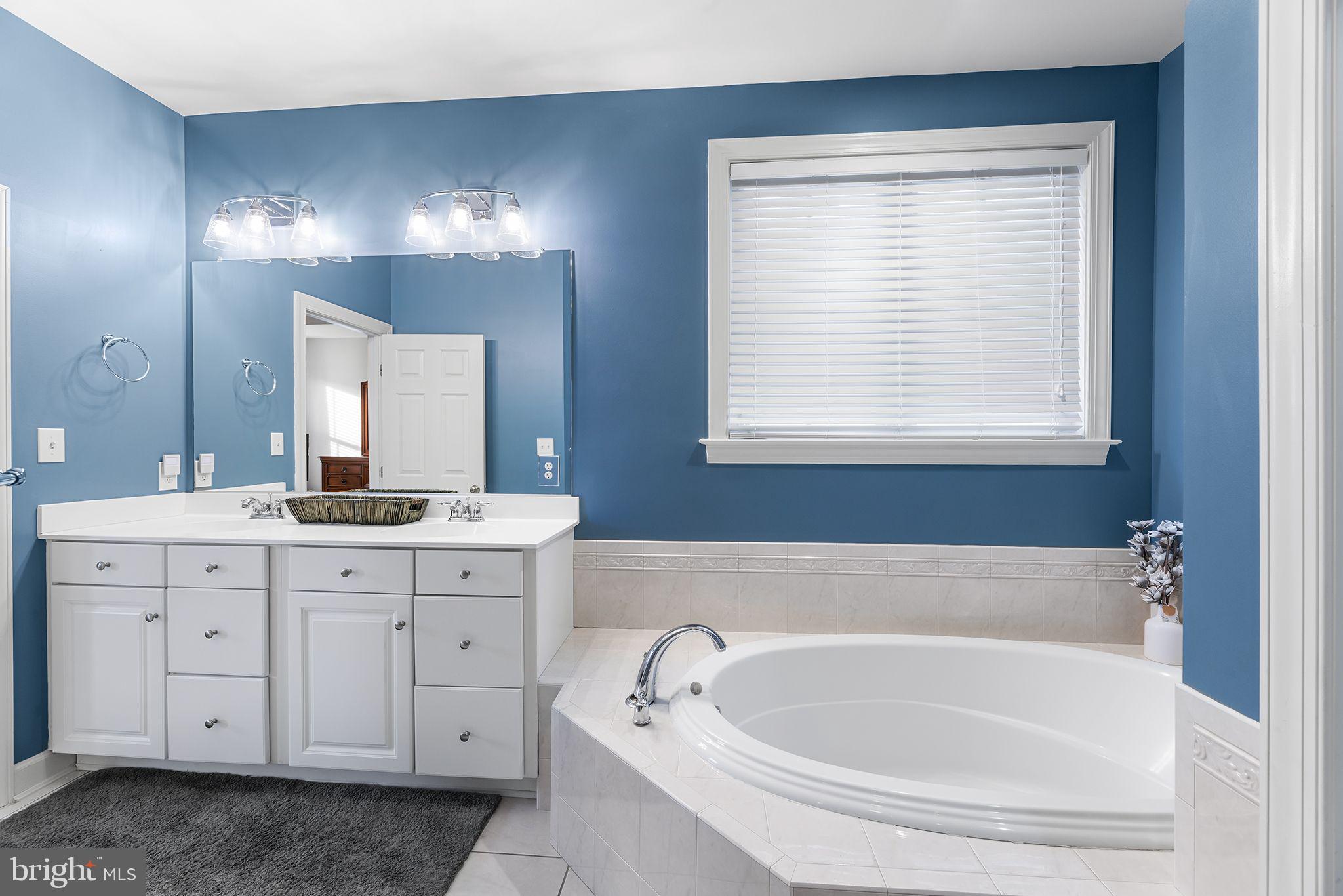 1 Beach Walk Mews Unit: LUS-AQ