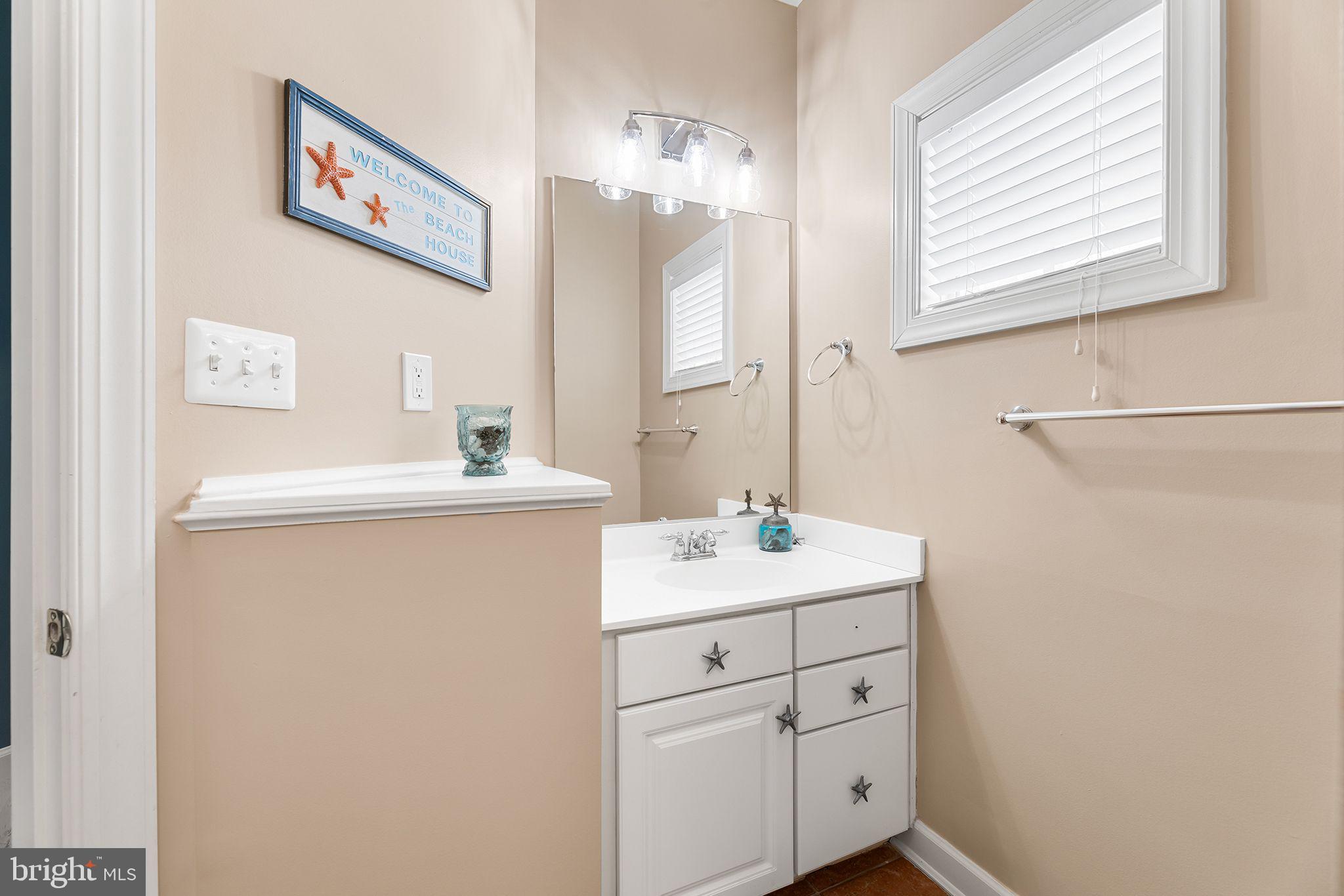 1 Beach Walk Mews Unit: LUS-AQ