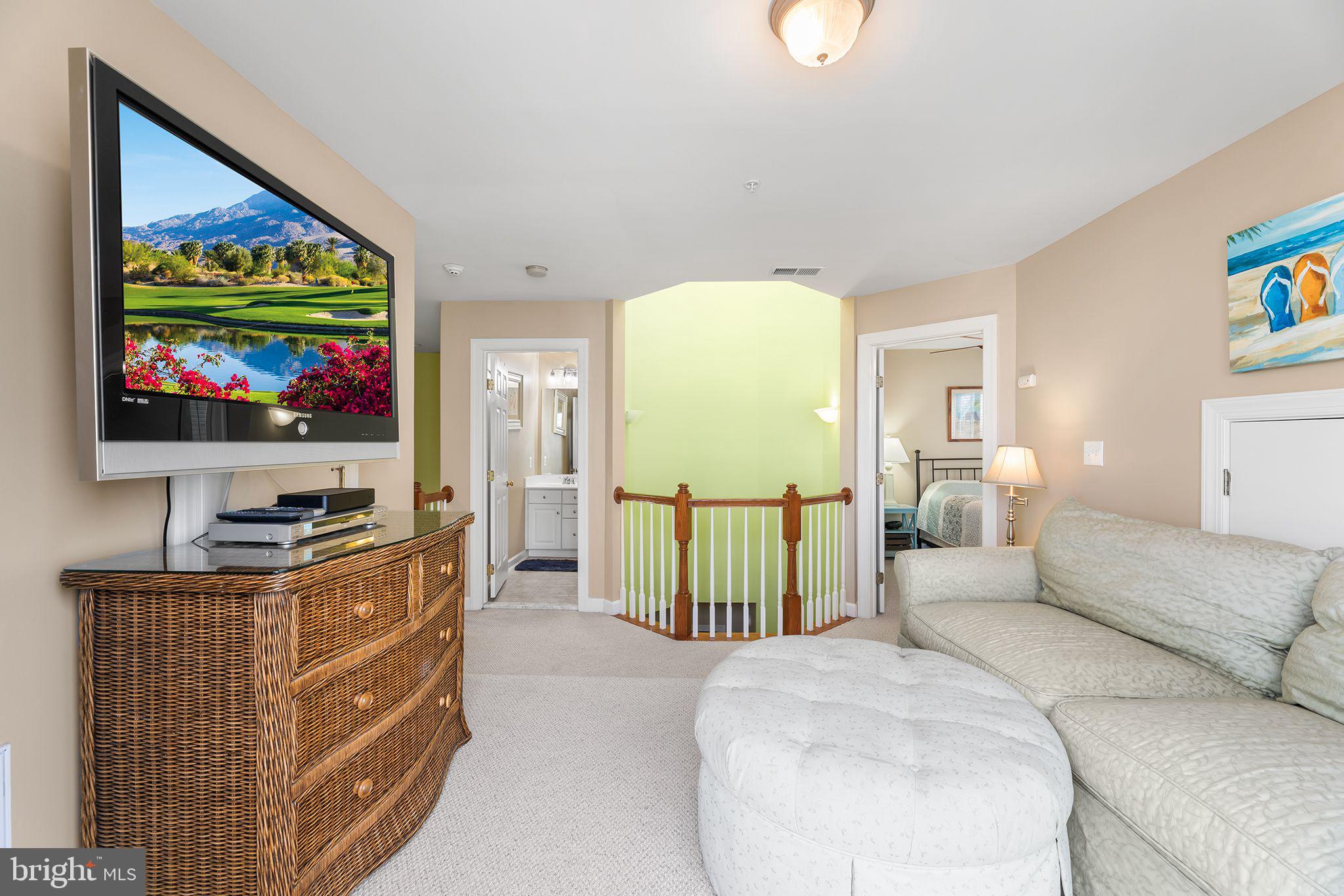 1 Beach Walk Mews Unit: LUS-AQ