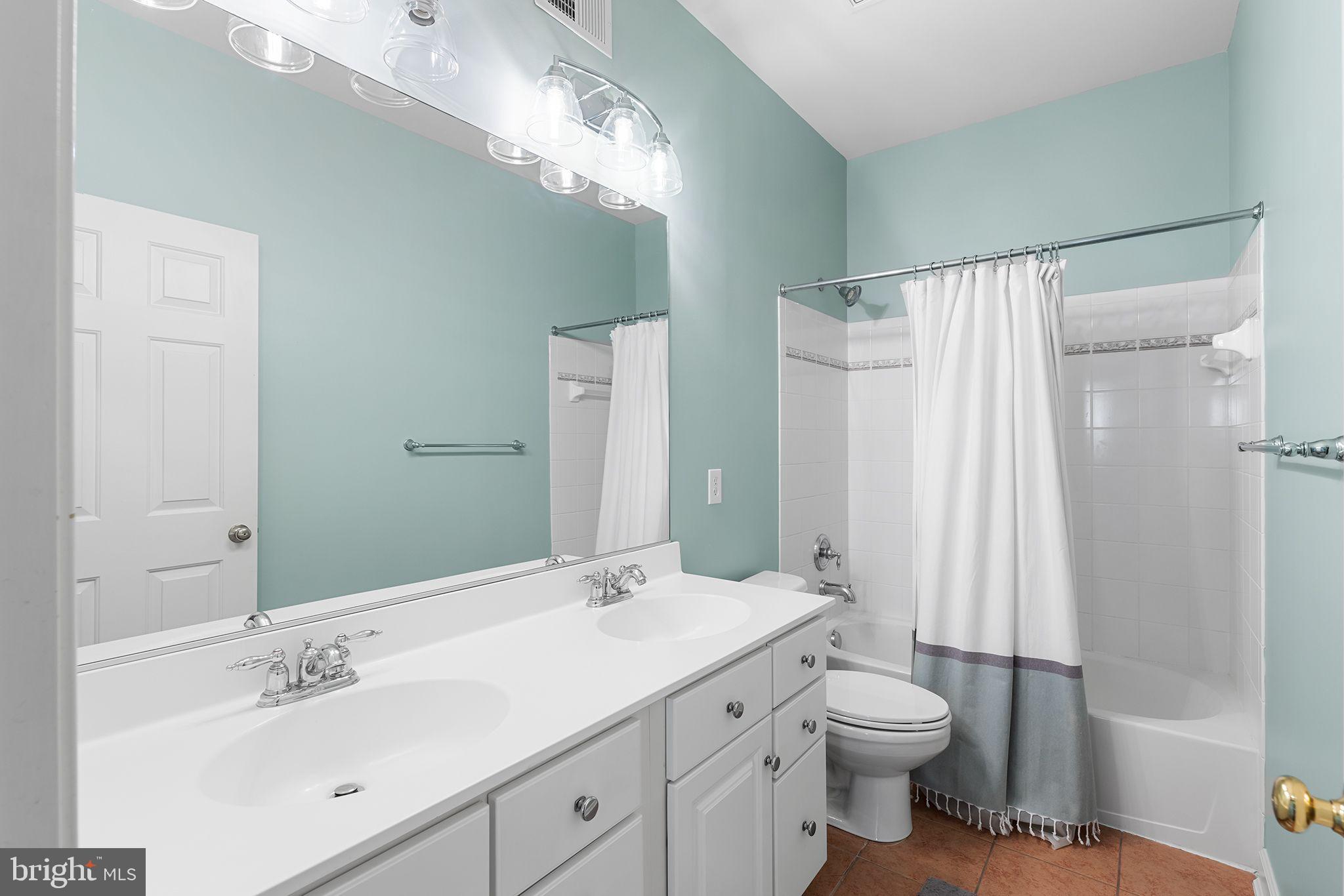 1 Beach Walk Mews Unit: LUS-AQ