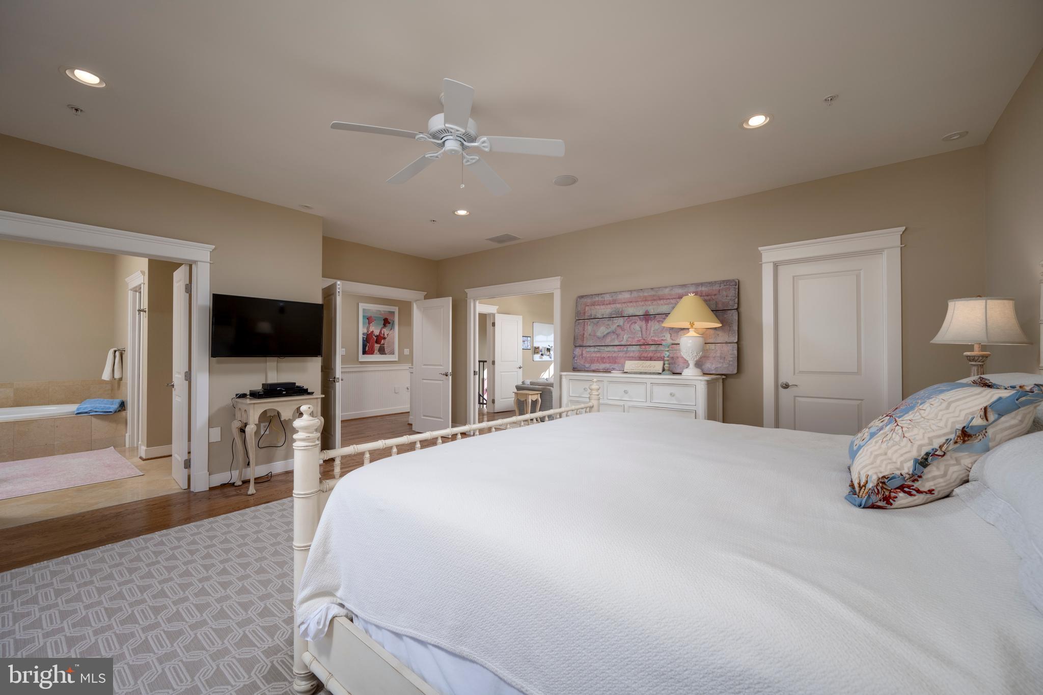 3 Pier Walk Mews