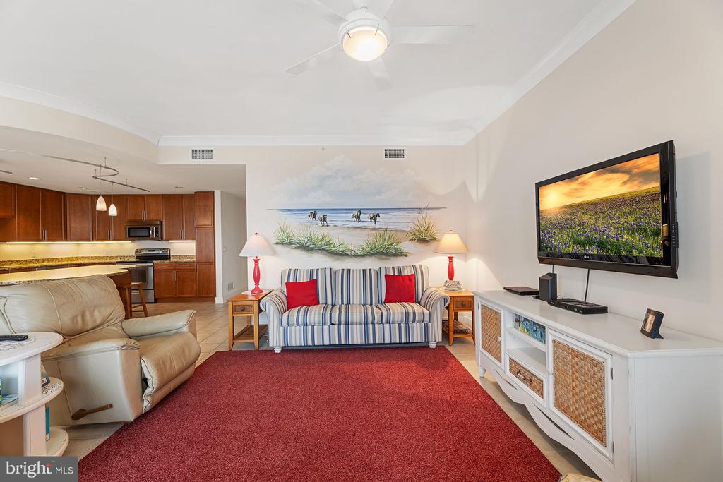 2 48th St #804