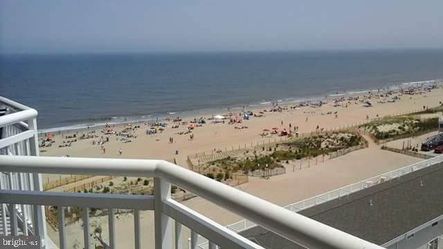 2 48th St #804
