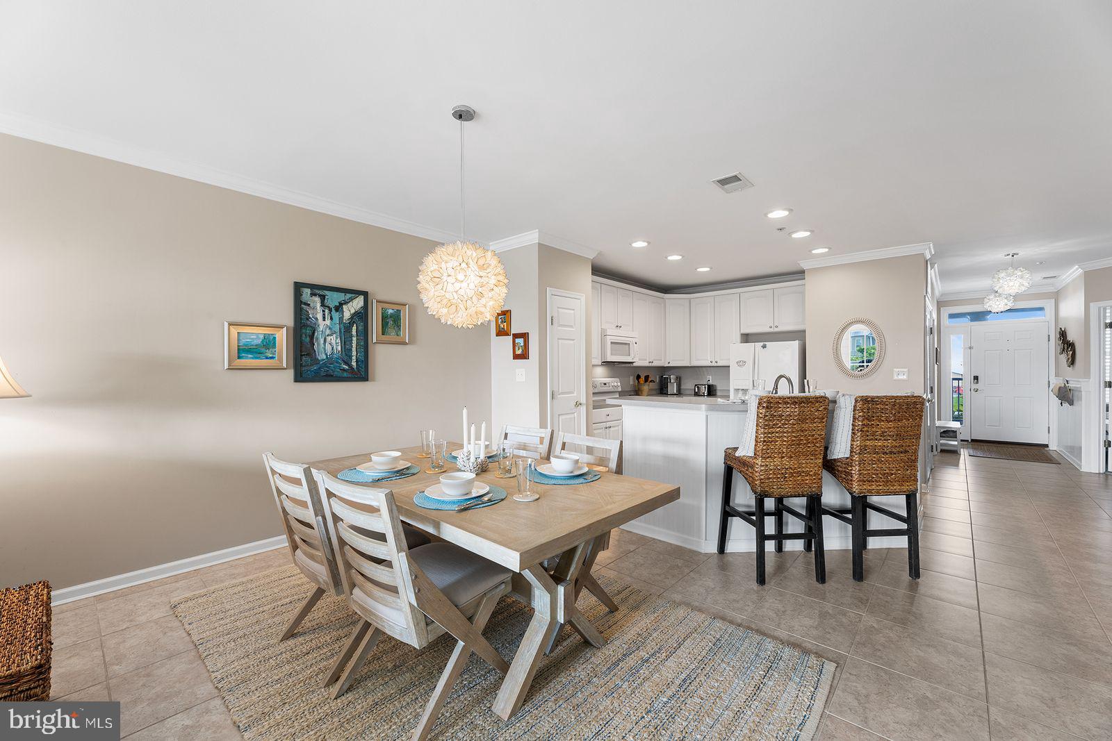 6 Fountain Dr E #3b