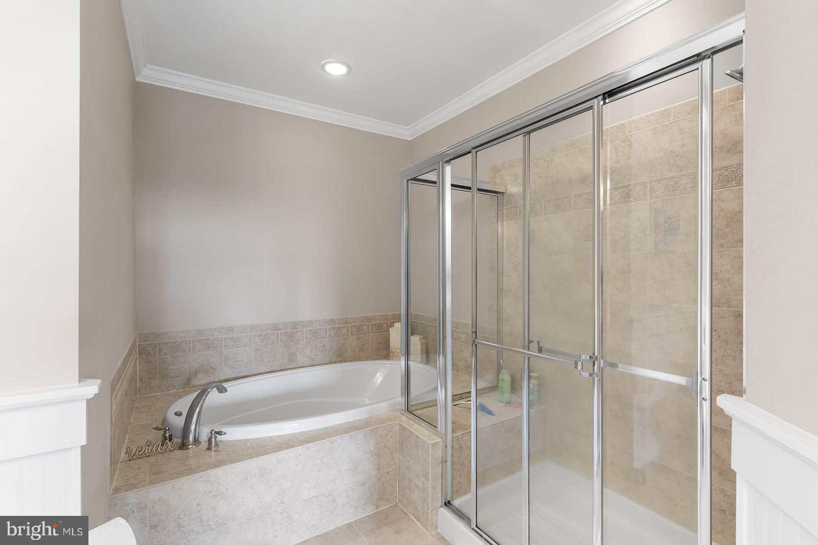 6 Fountain Dr E #3b