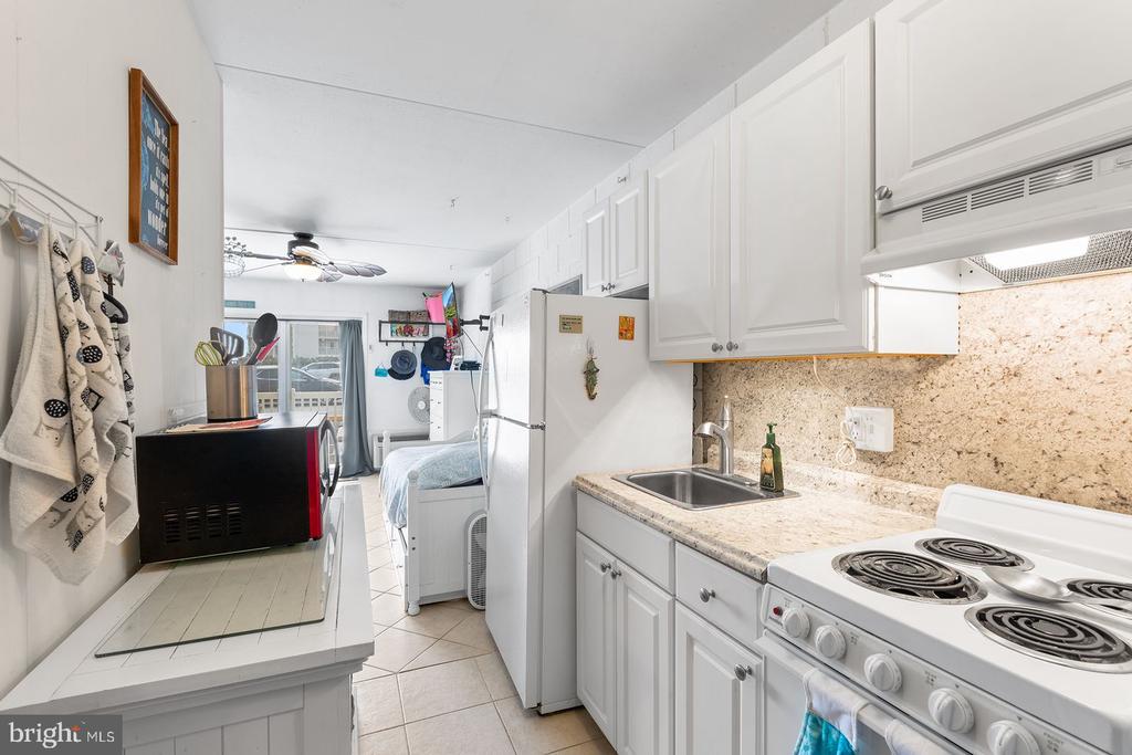 11 62nd St #108