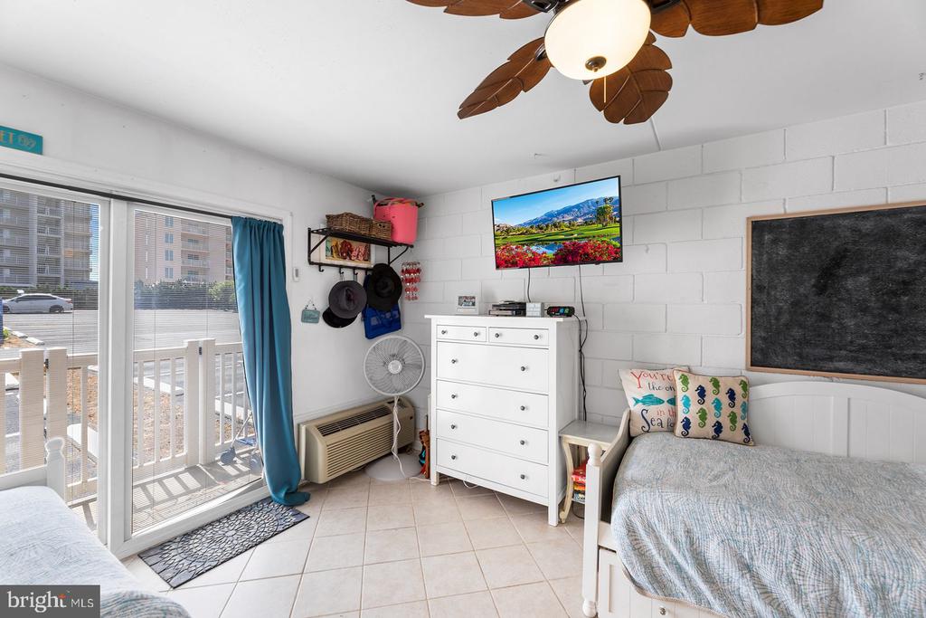 11 62nd St #108