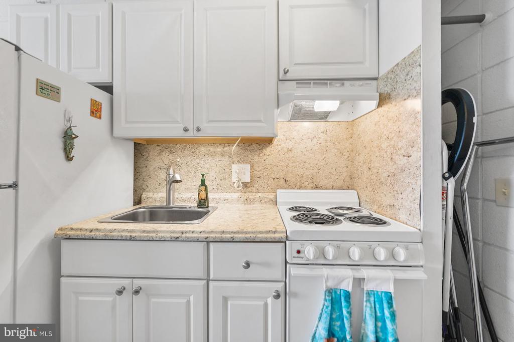 11 62nd St #108