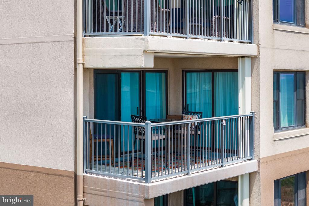 5801 Atlantic Ave #401