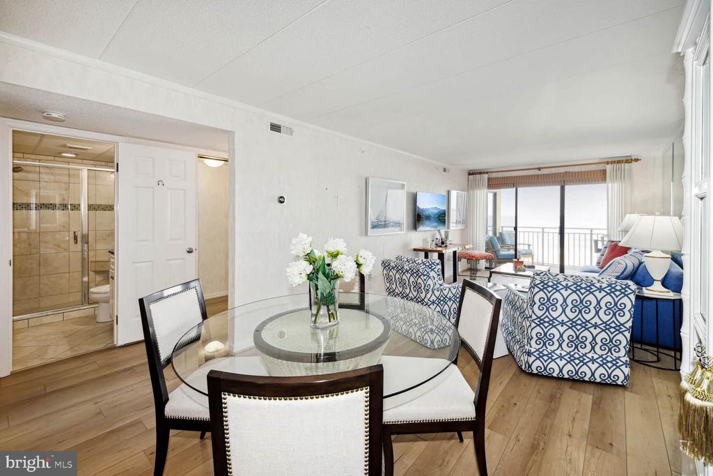 1 66th St #403