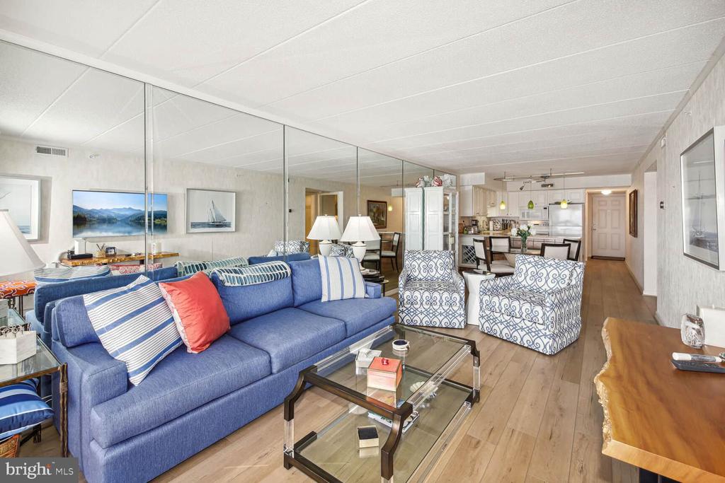 1 66th St #403