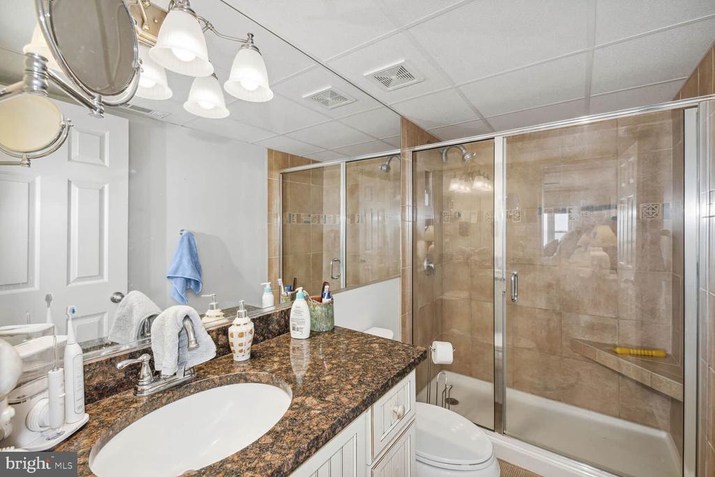 1 66th St #403