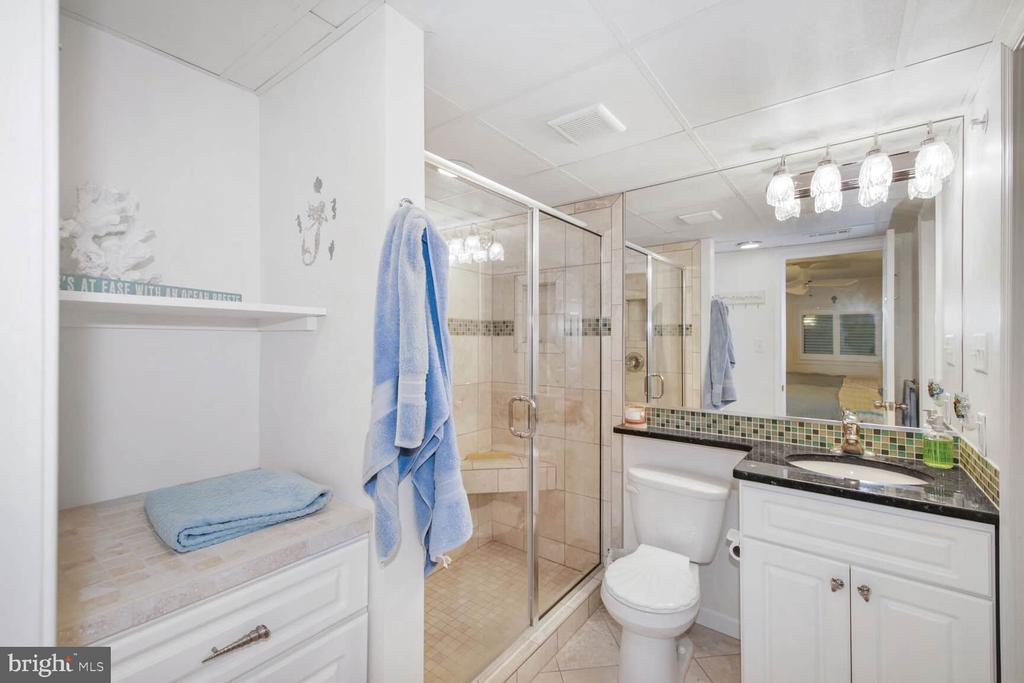 1 66th St #403