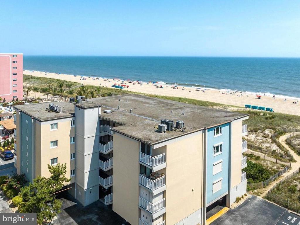 1 66th St #403