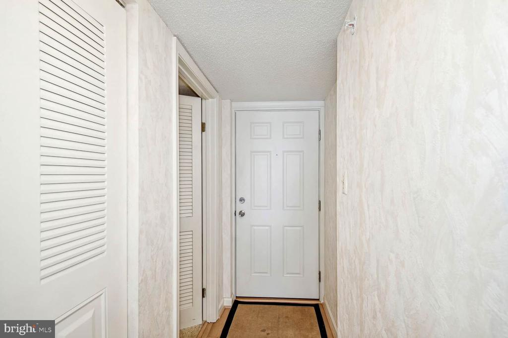 1 66th St #403