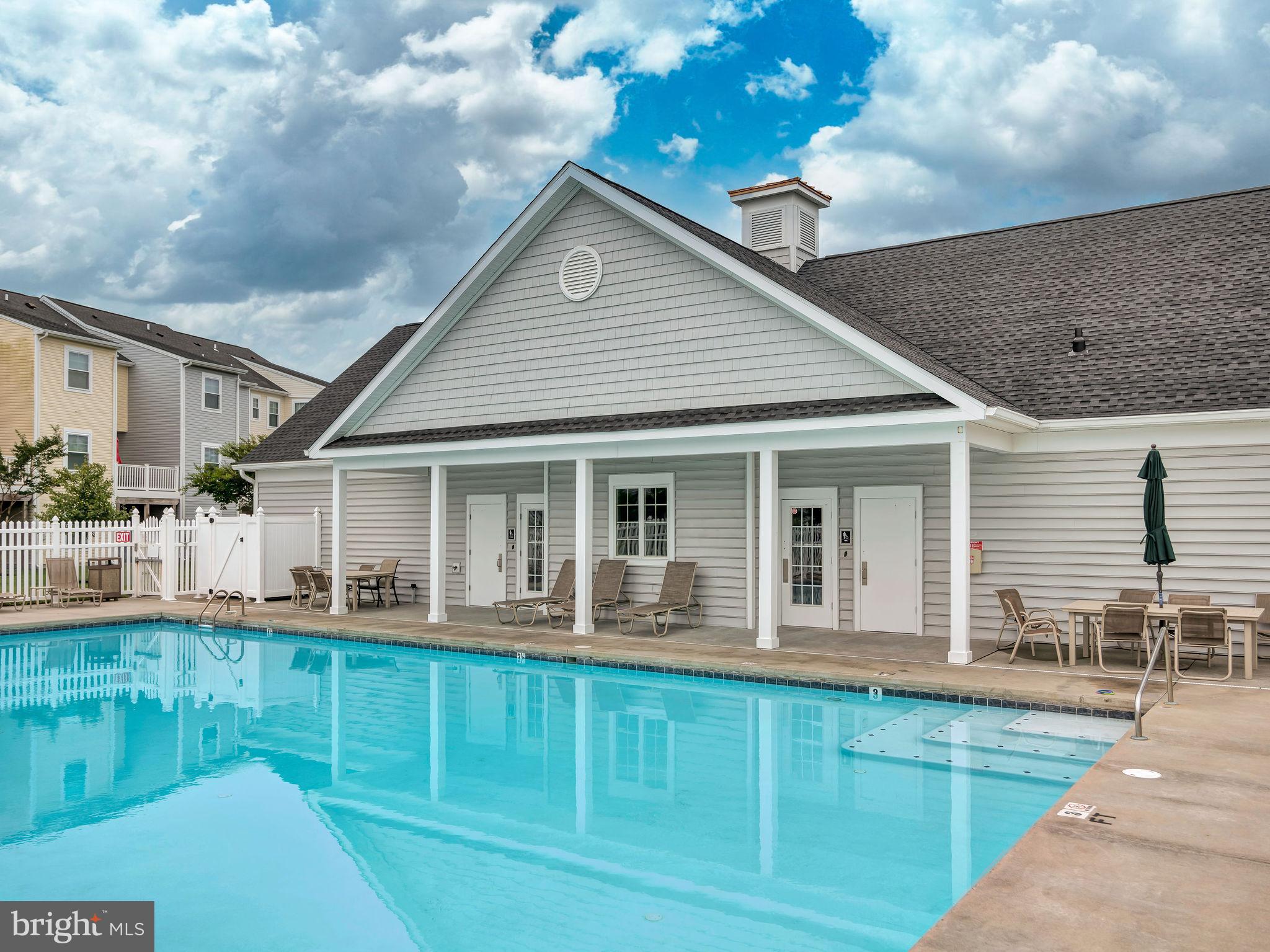 9903 Bay Court Ln #3