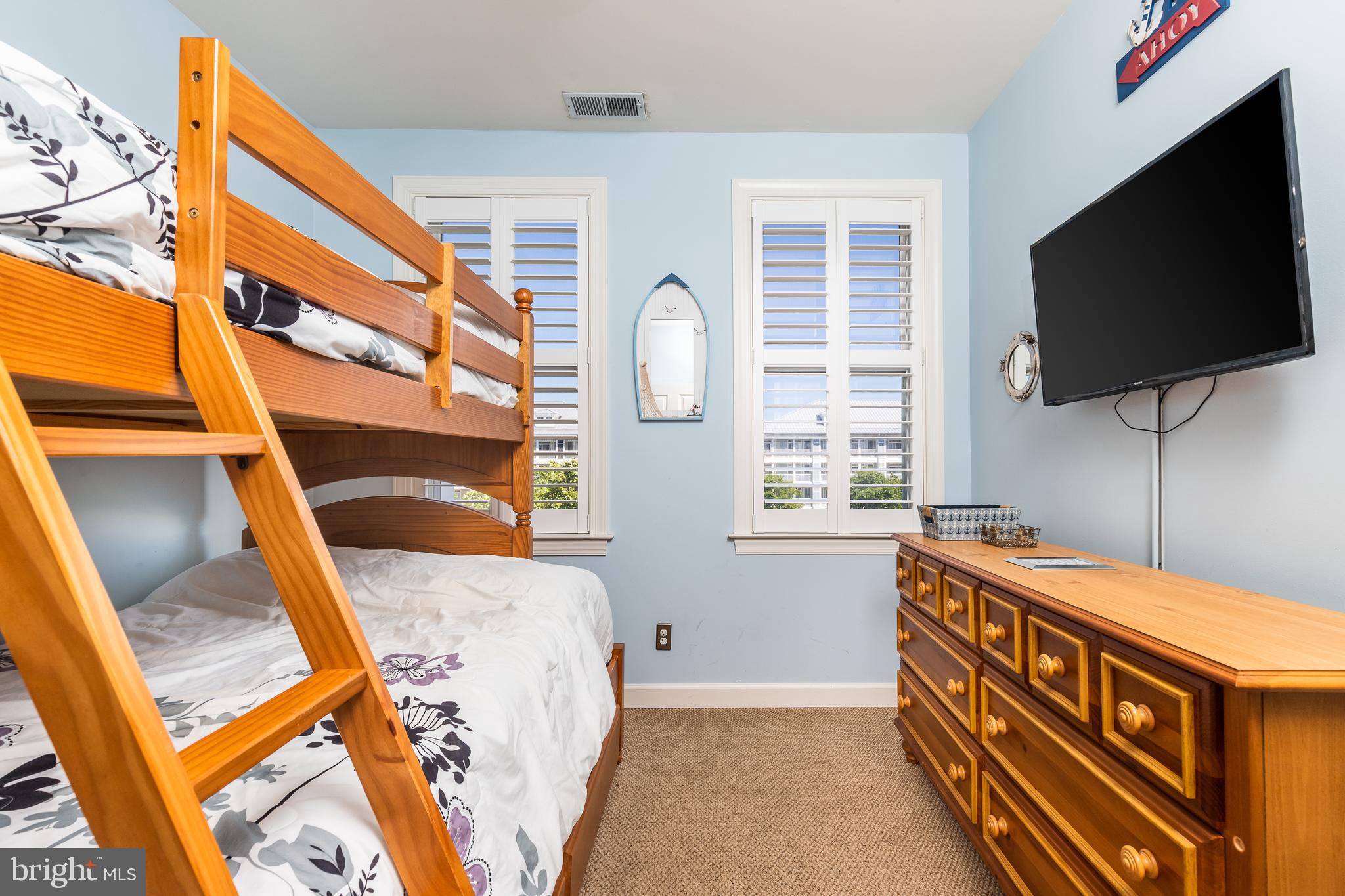 15 Fountain Dr W #15u