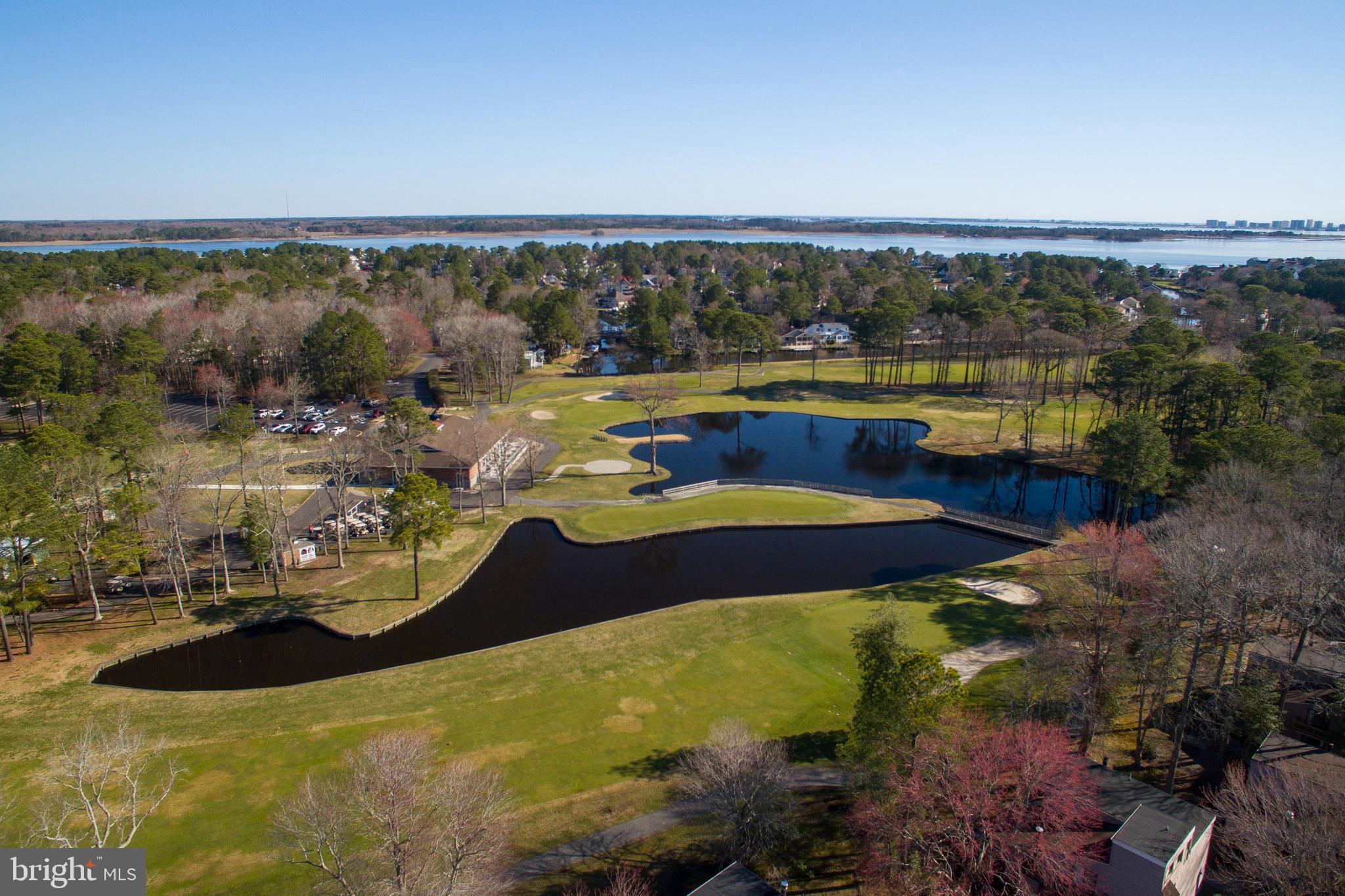 13 Waters Edge Ct