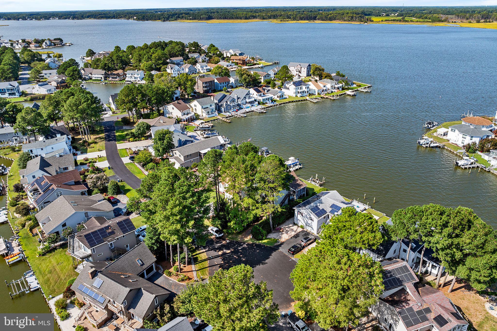 13 Waters Edge Ct
