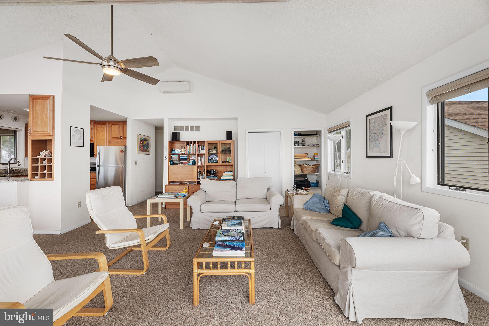 13 Waters Edge Ct