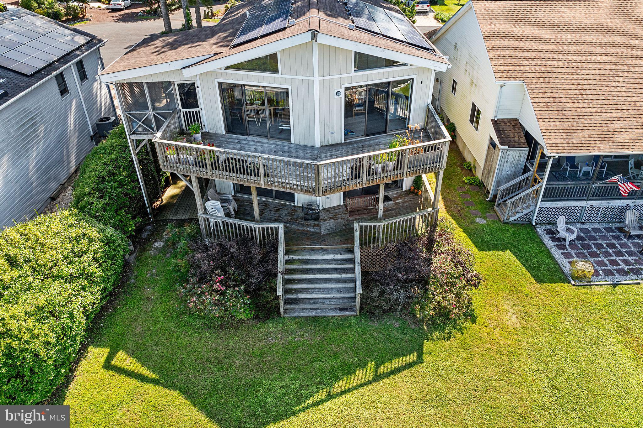 13 Waters Edge Ct