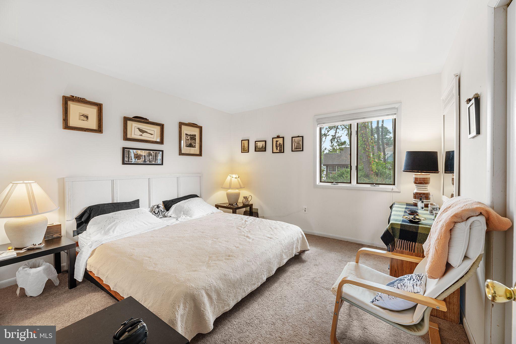 13 Waters Edge Ct