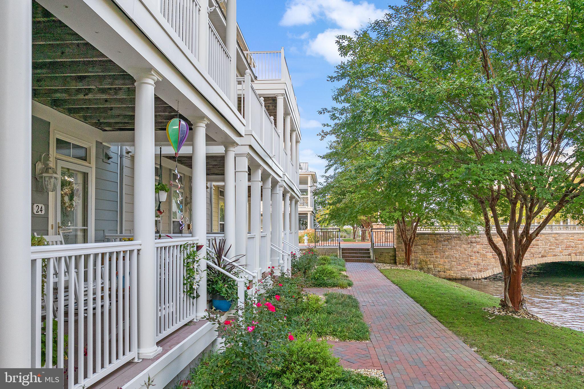 24 Canal Side Mews W #Lut-Bi