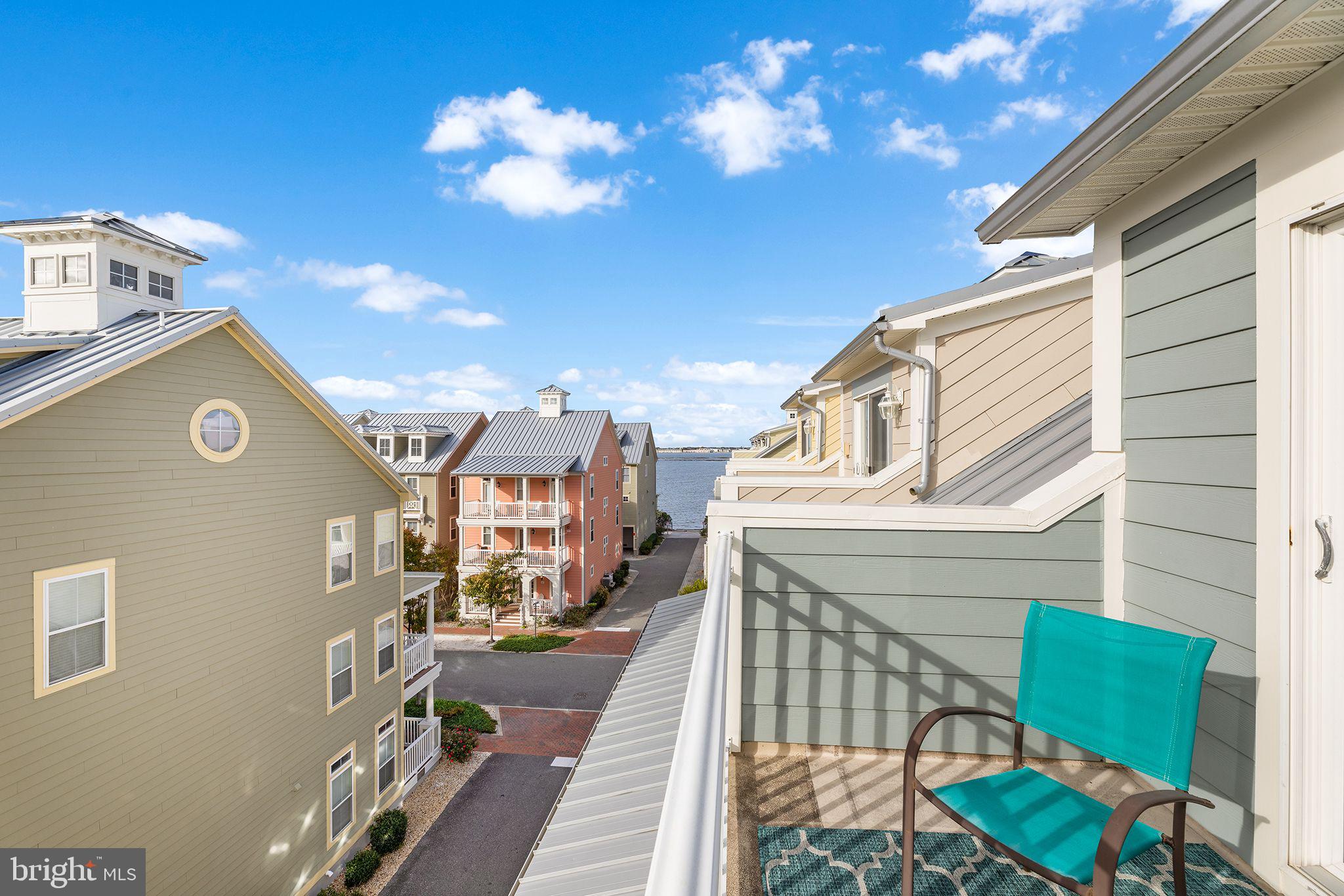 24 Canal Side Mews W #Lut-Bi