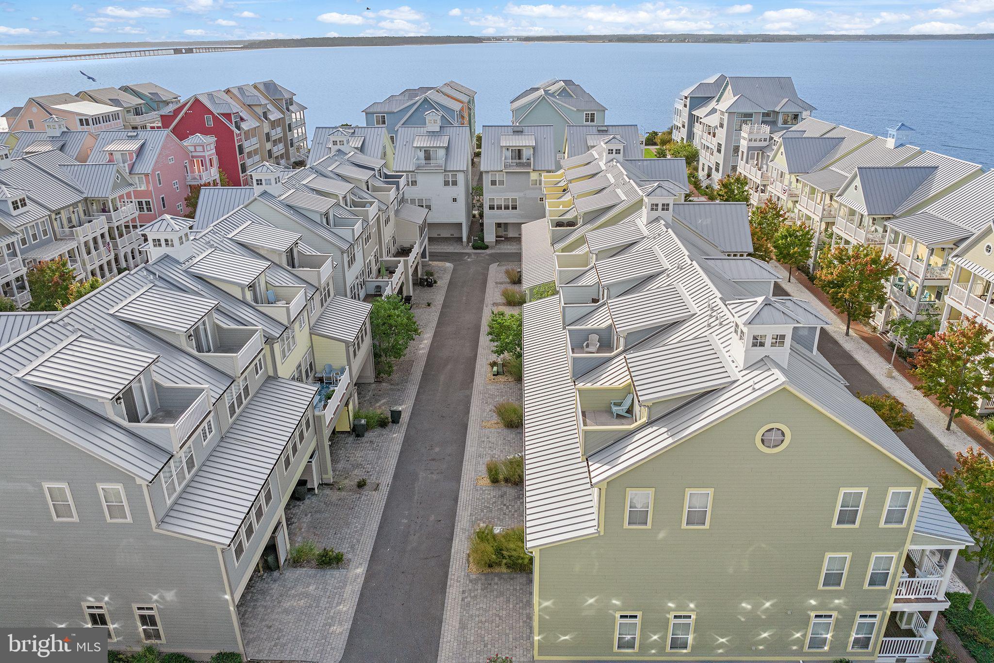 24 Canal Side Mews W #Lut-Bi