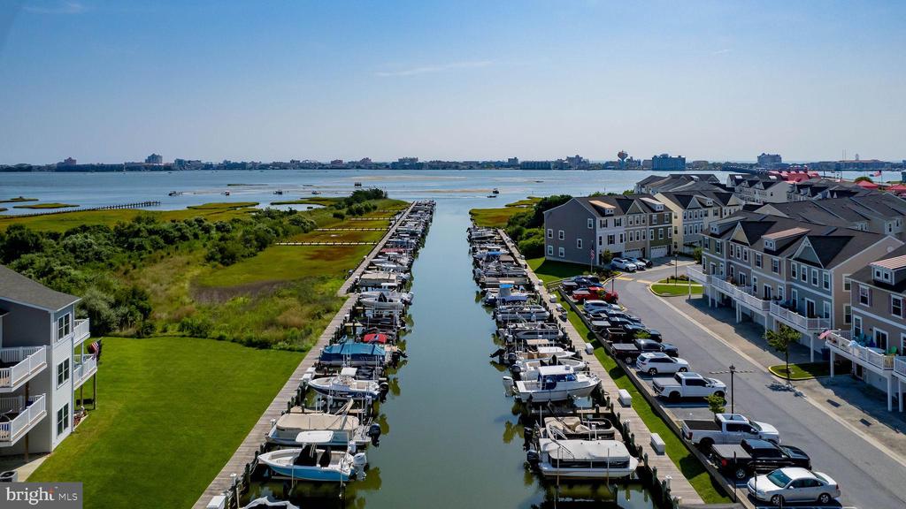 12904 Sand Bar Ln #6 & Boatslip M4