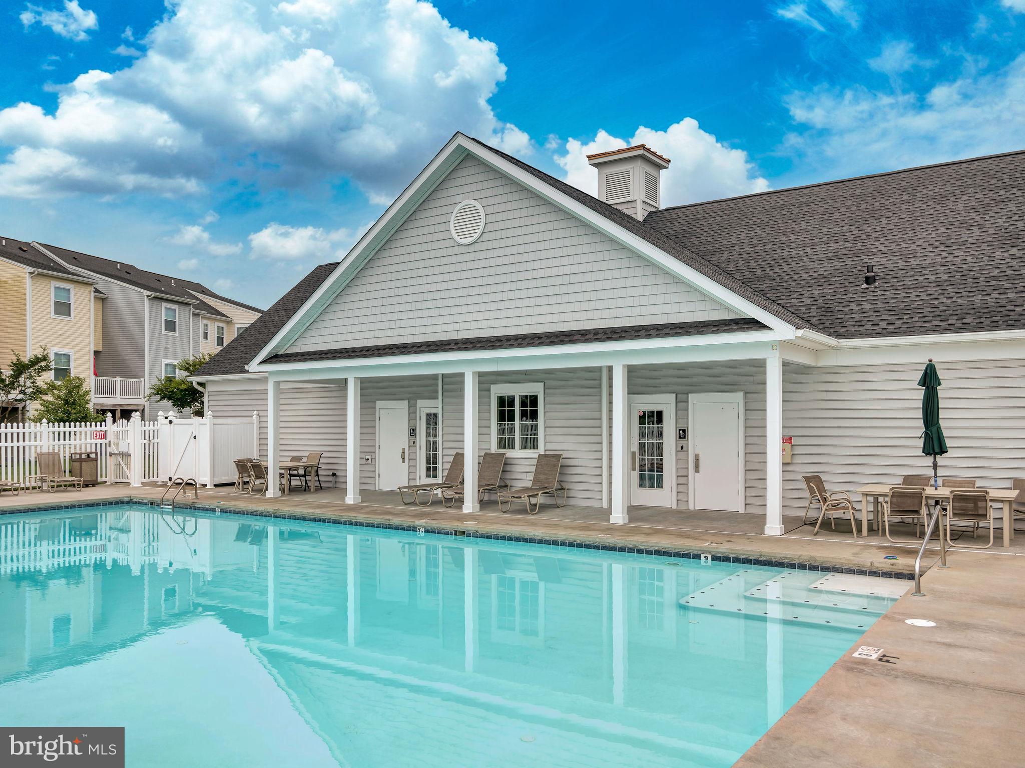 12904 Sand Bar Ln #6 & Boatslip M4