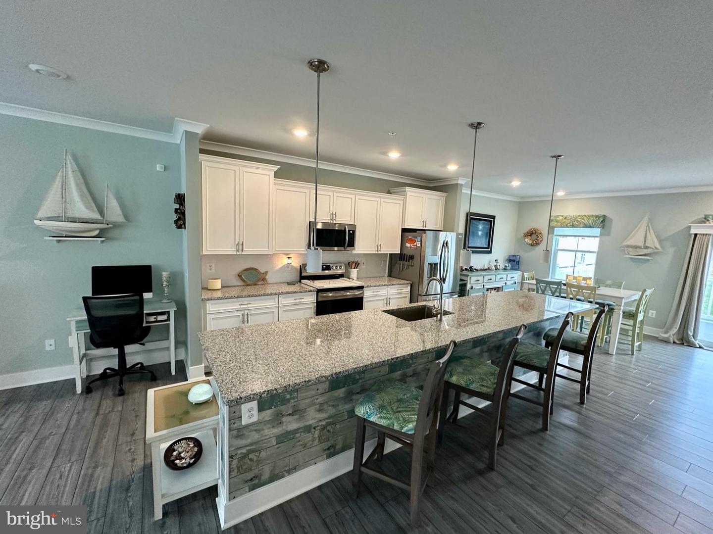 12434 Sea Oaks Ln #2