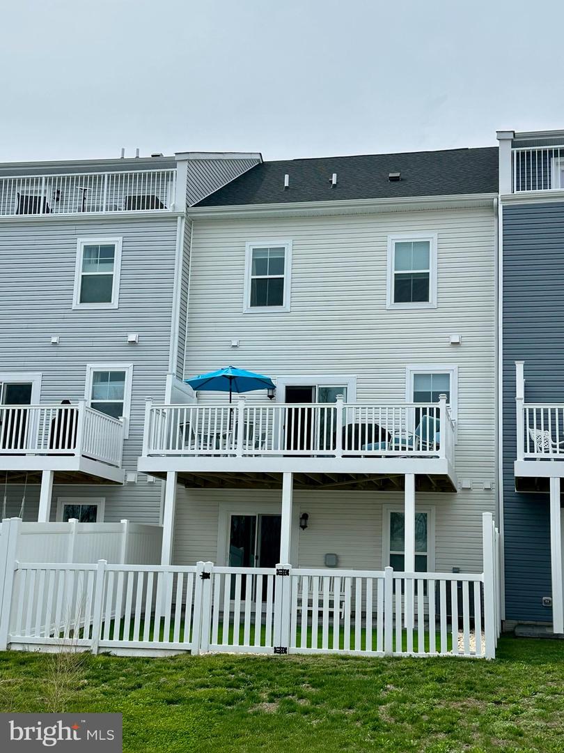 12434 Sea Oaks Ln #2