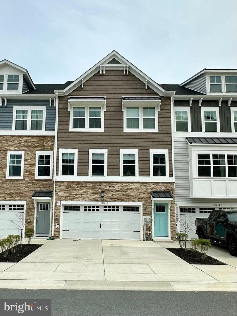 12434 Sea Oaks Ln #2