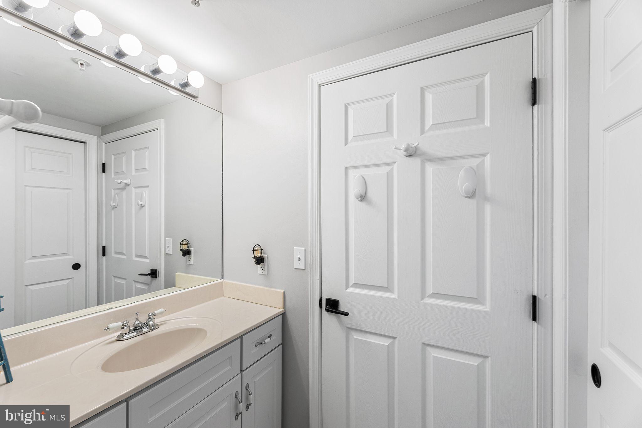 5300 Coastal Hwy #403