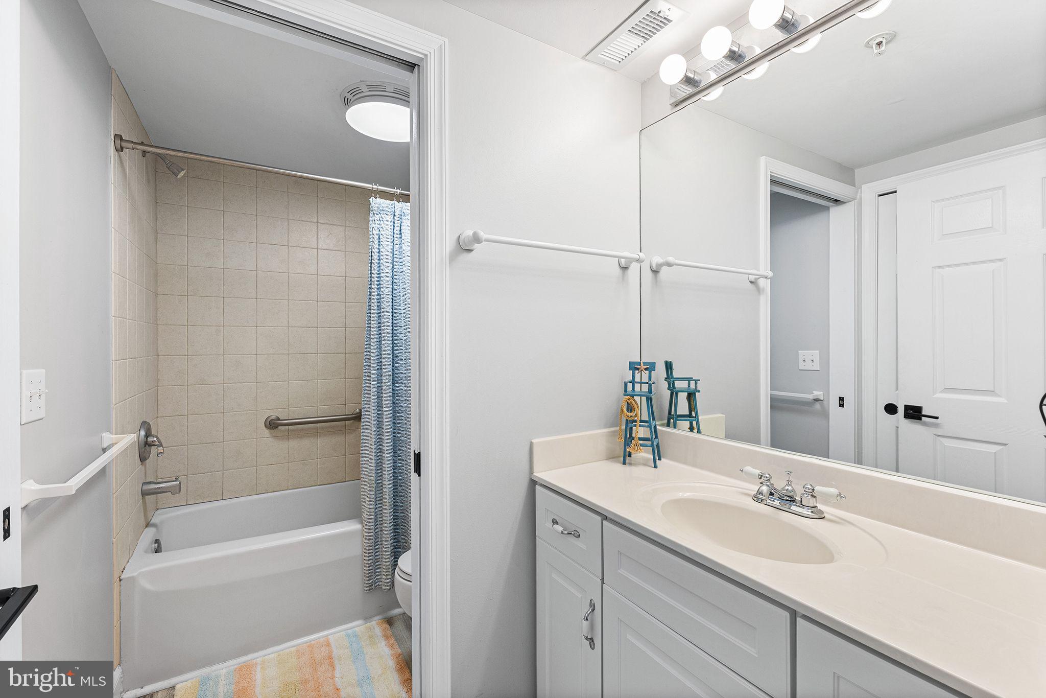 5300 Coastal Hwy #403