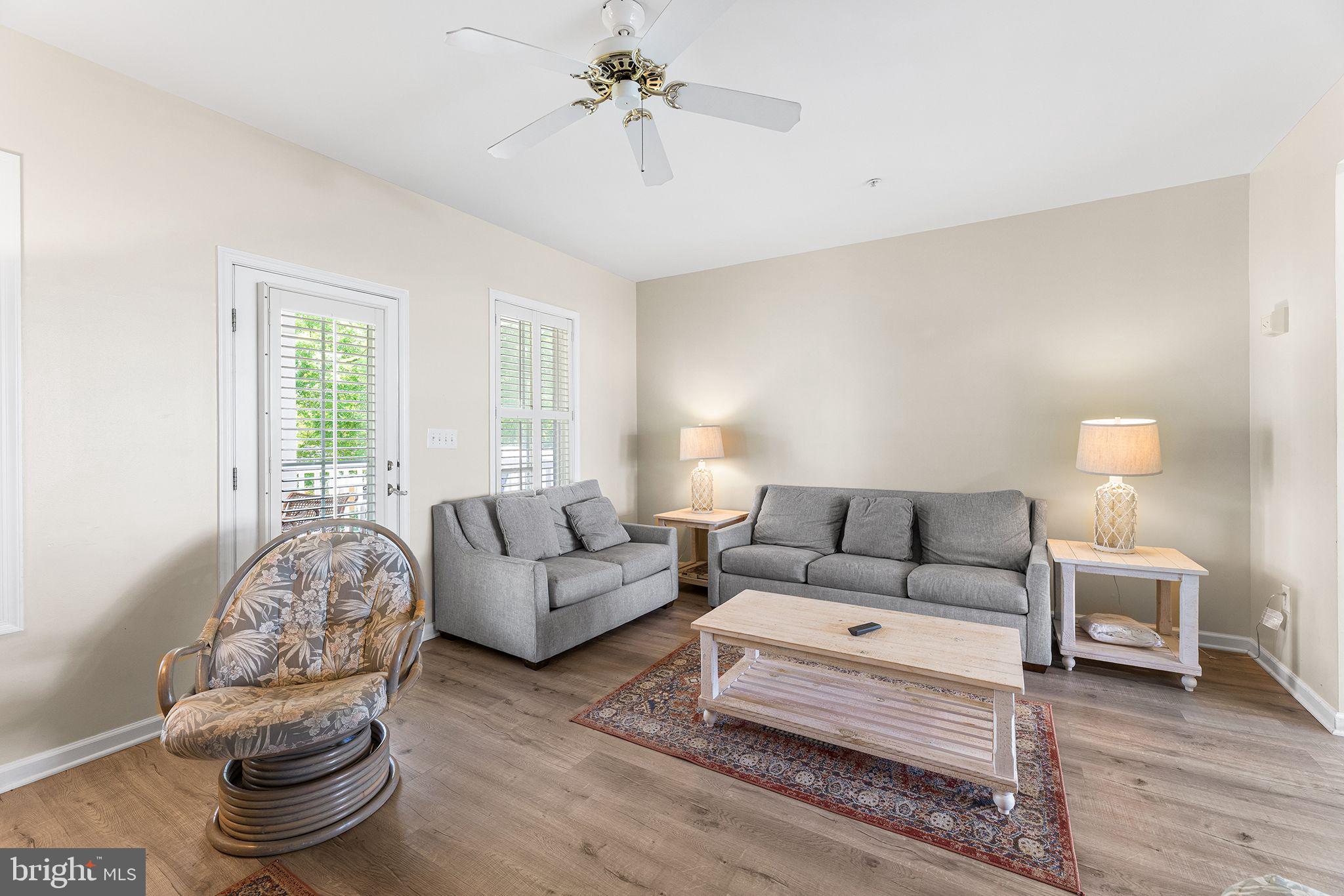 43 Island Edge Dr