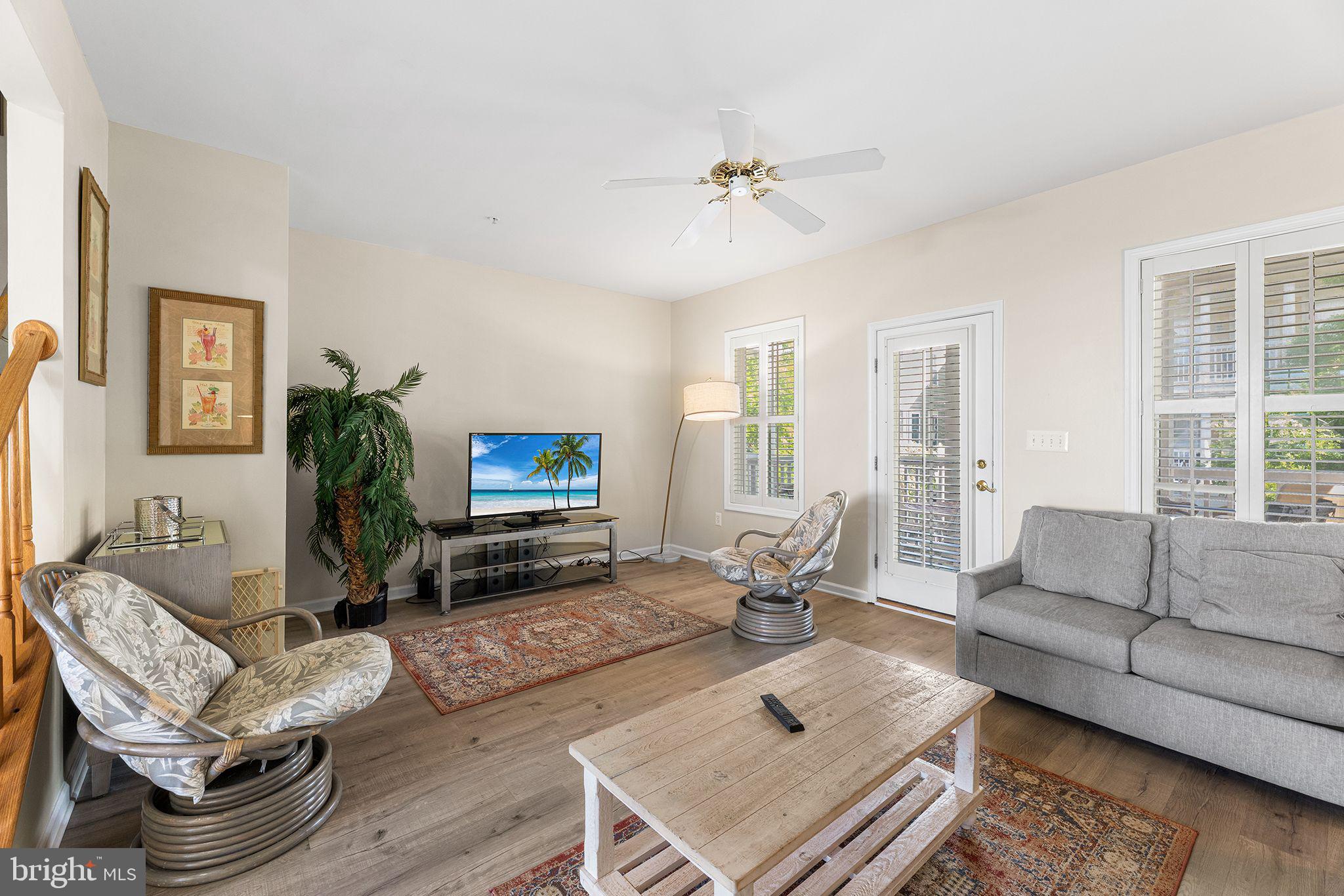 43 Island Edge Dr