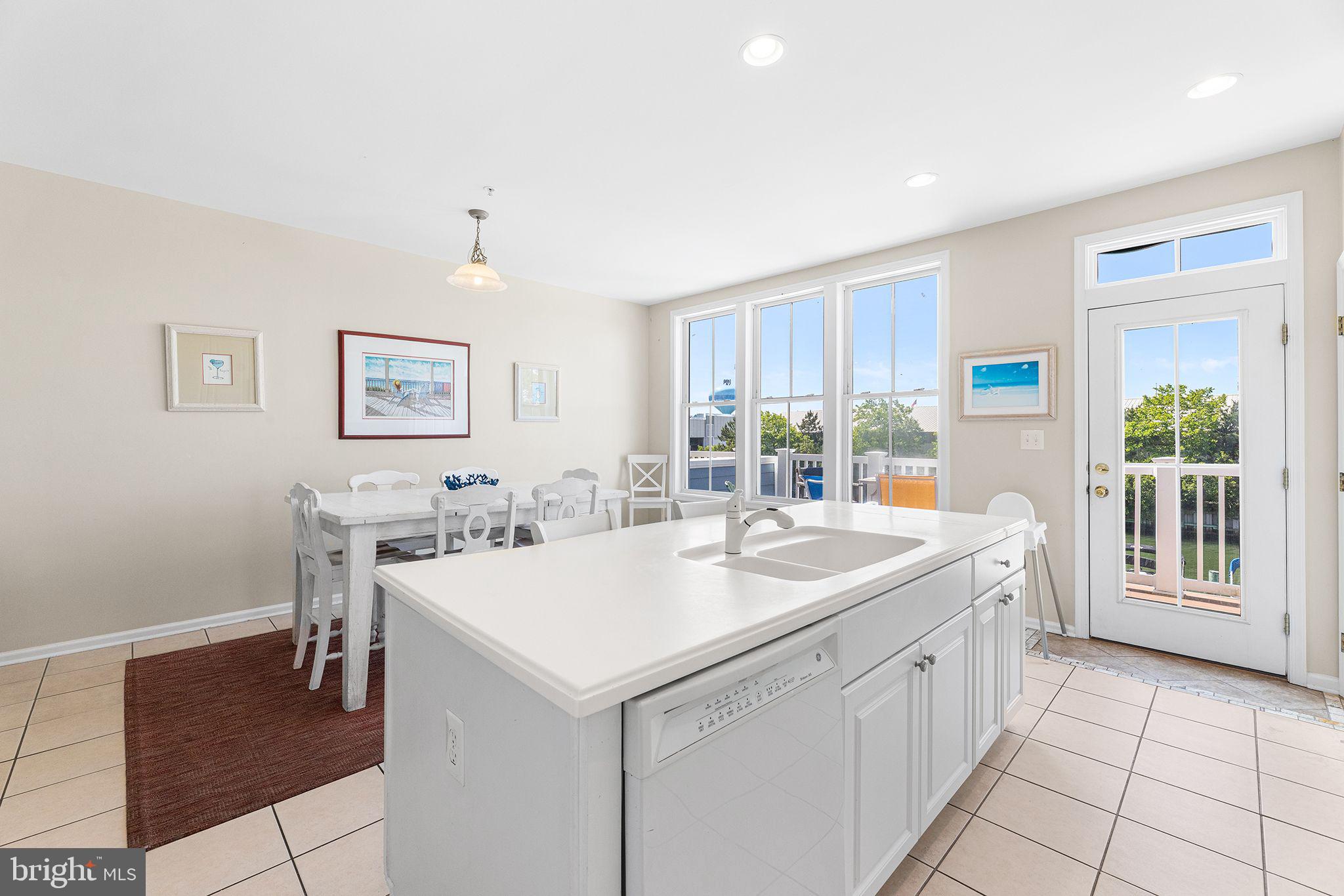 43 Island Edge Dr